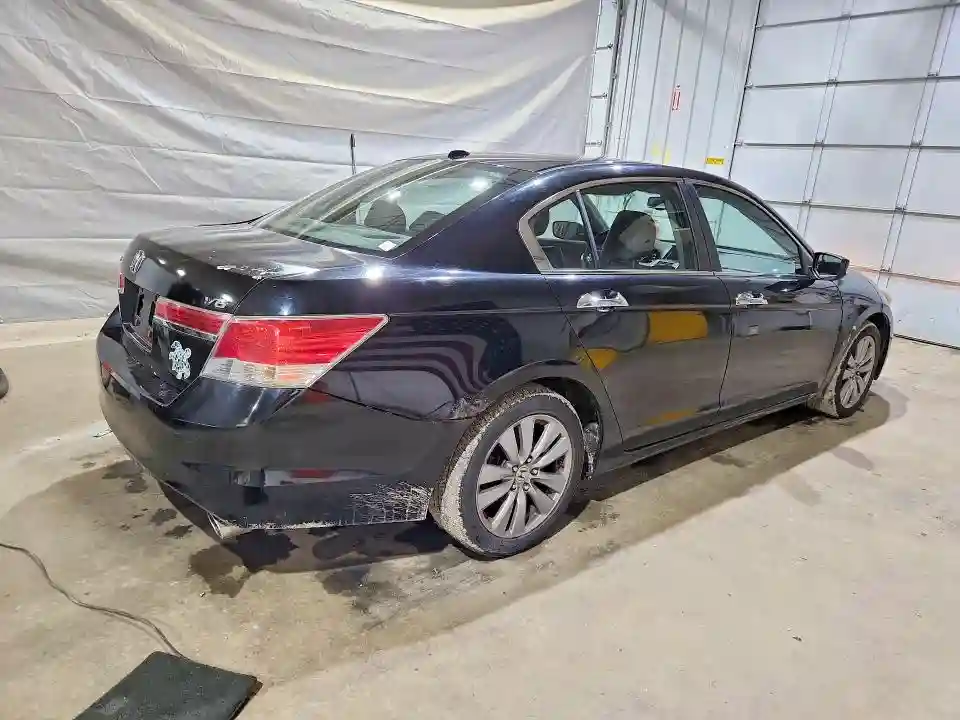 1HGCP3F89BA002612 2011 HOND ACCORD-2