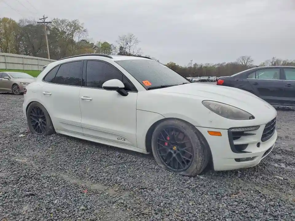 WP1AG2A57HLB51688 2017 PORSCHE MACAN-3
