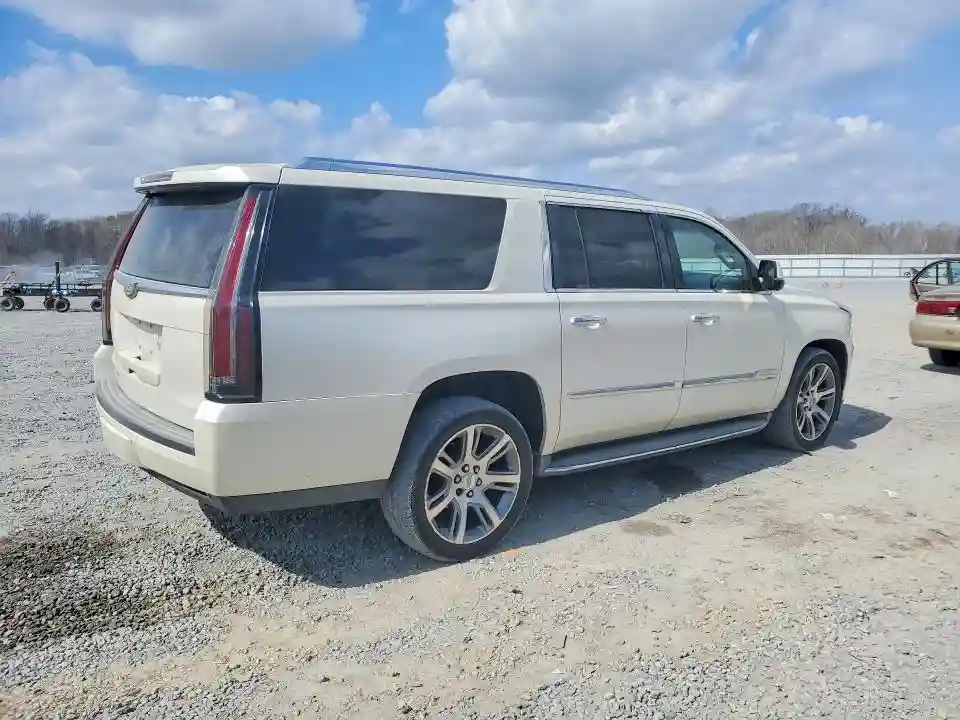 1GYS3SKJ6FR693446 2015 CADILLAC ESCALADE-2