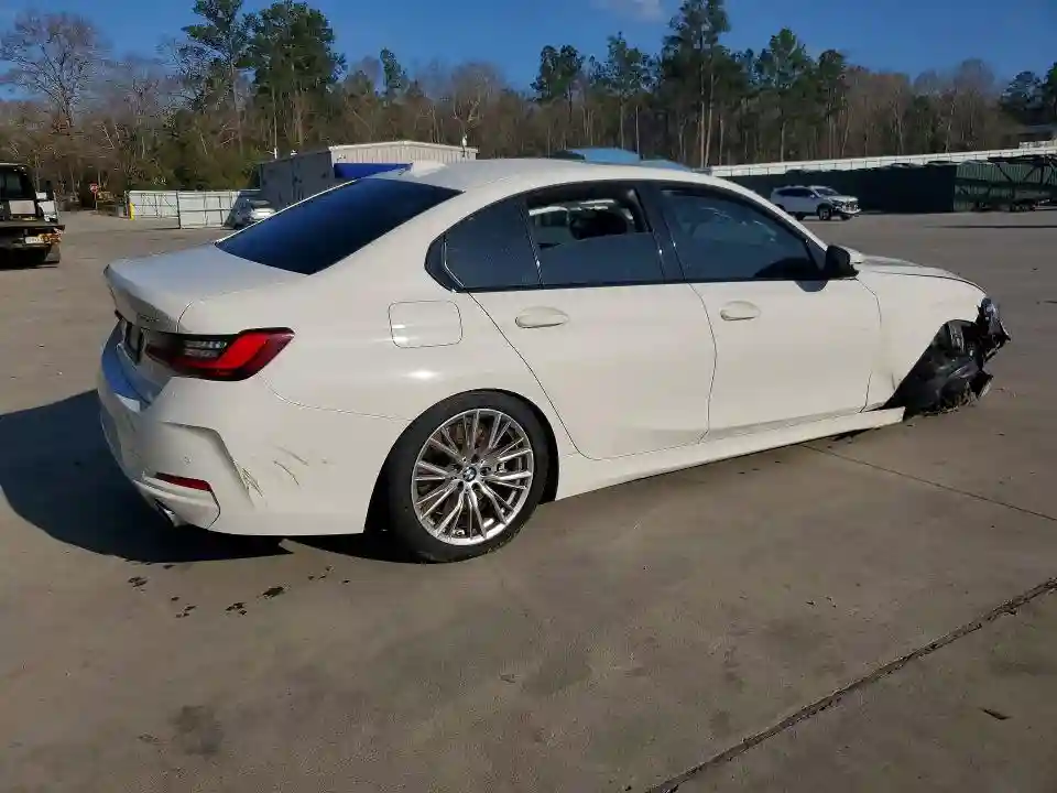 3MW69FF02P8C83895 2023 BMW 3 SERIES-2