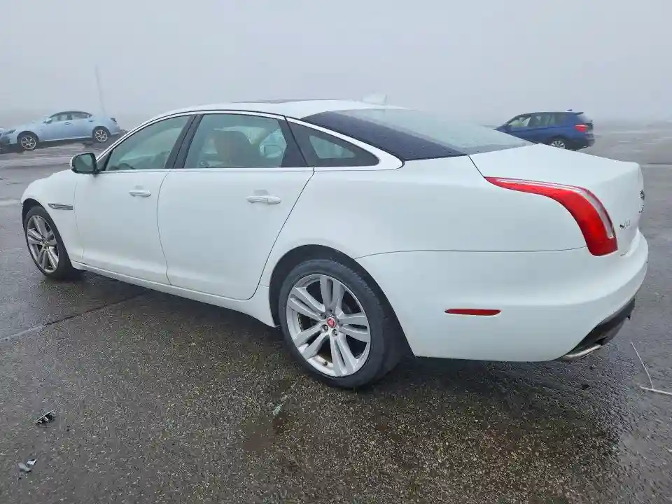 SAJWJ2GD5H8W08719 2017 JAGUAR XJ-1