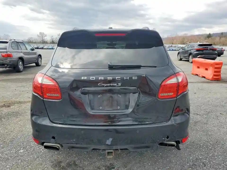 WP1AB2A28ELA55133 2014 PORSCHE CAYENNE S-5