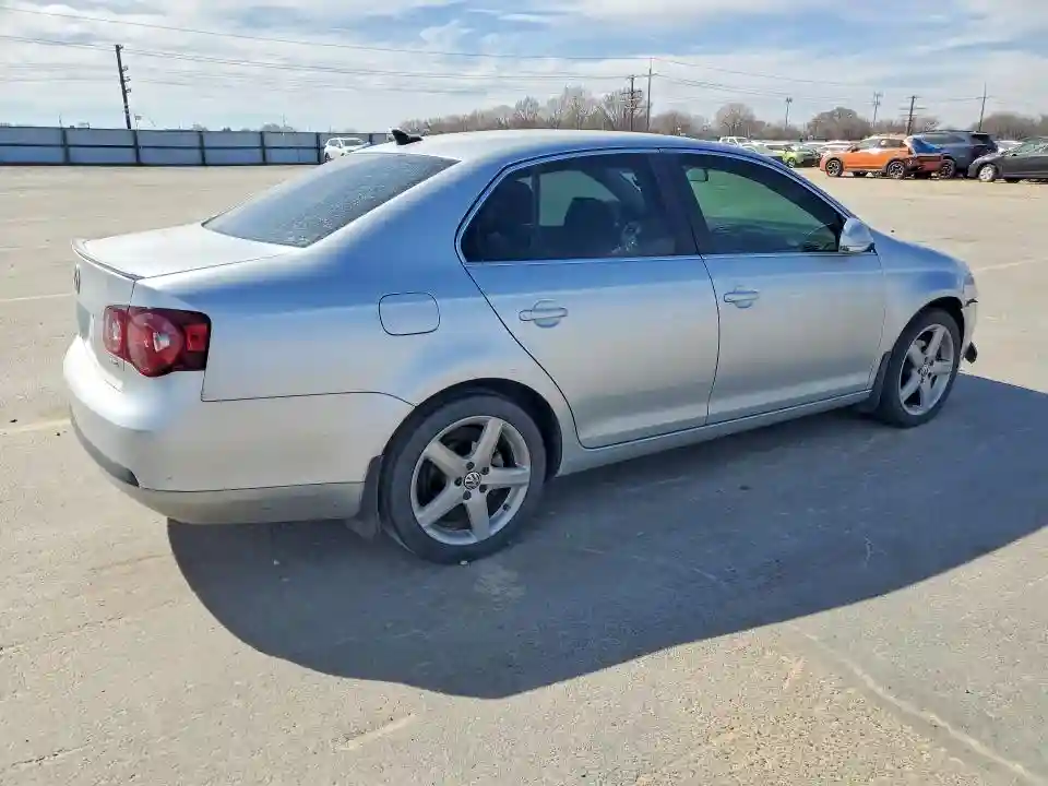 3VWAL8AJ1AM031772 2010 VOLKSWAGEN JETTA-2