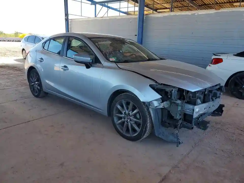 3MZBN1V30JM202755 2018 MAZDA 3-3
