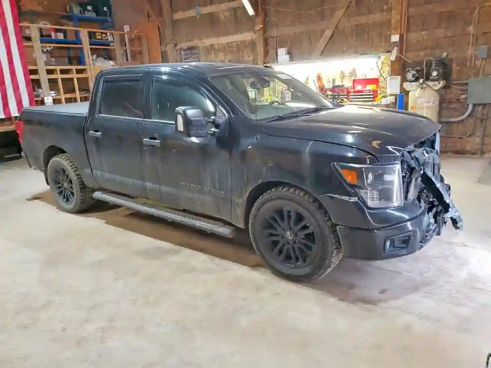 1N6AA1E56JN548758 2018 NISSAN TITAN-3
