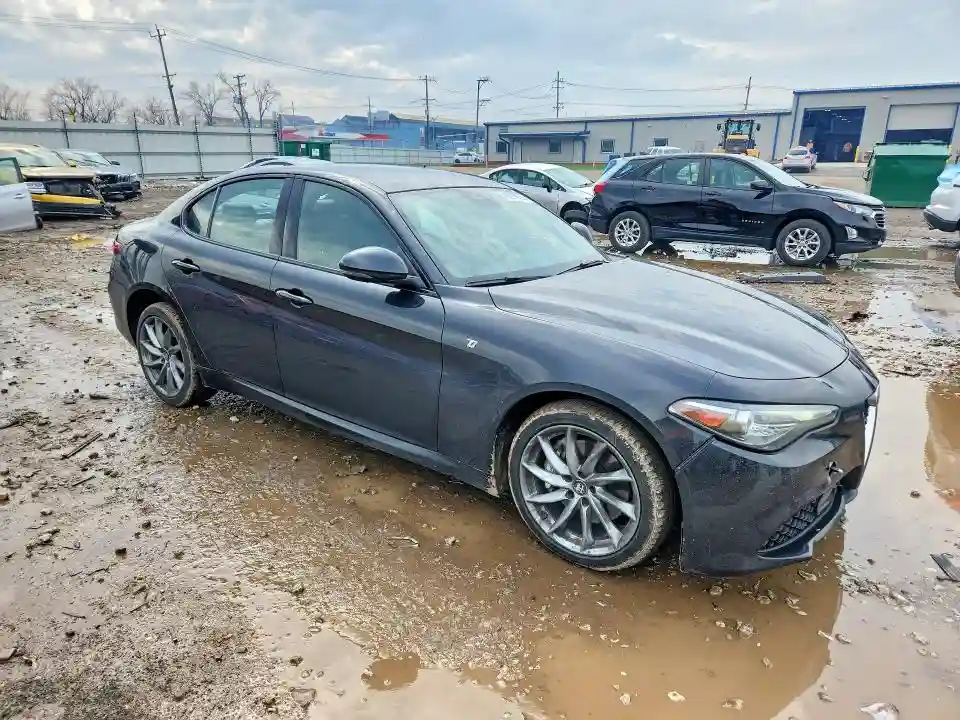 ZARFANBN1N7660520 2022 ALFA ROMEO GIULIA-3