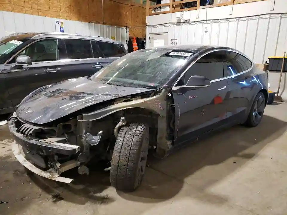 5YJ3E1EB2KF495692 2019 TESLA MODEL 3-0