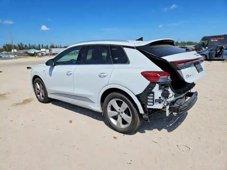 WA1KUBFZ7RP053839 2024 AUDI Q4 E-TRON-1