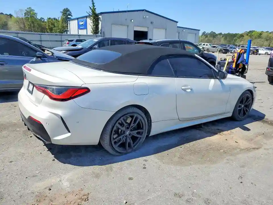 WBA63AT02NCK18124 2022 BMW M4-2