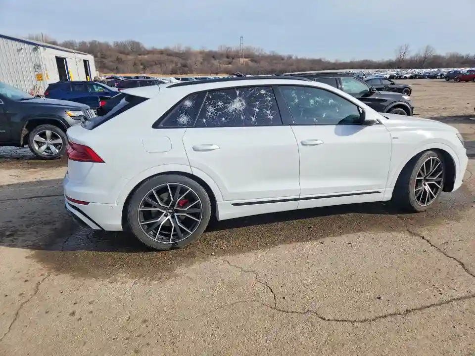 WA1FVAF18KD007849 2019 AUDI Q8-2