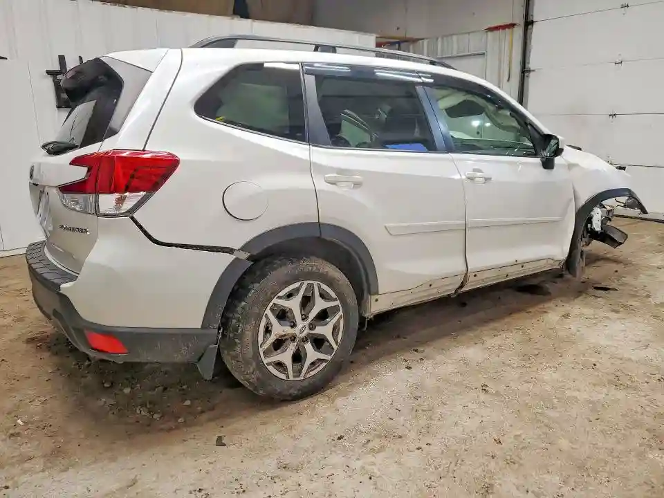 JF2SKAGC1KH474697 2019 SUBARU FORESTER-2