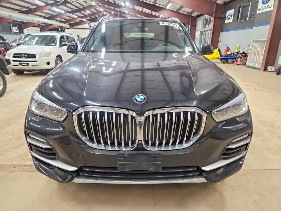 5UXJU2C5XKLN66002 2019 BMW X5-4