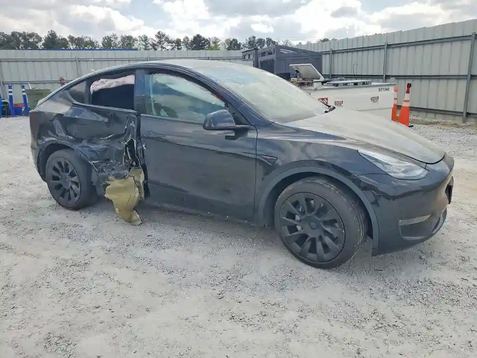 7SAYGDEE1NA007462 2022 TESLA MODEL Y-3