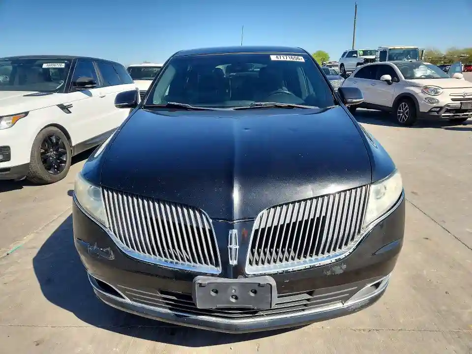 2LMHJ5NK5DBL54611 2013 LINCOLN TOWNHOUSE MKT-4