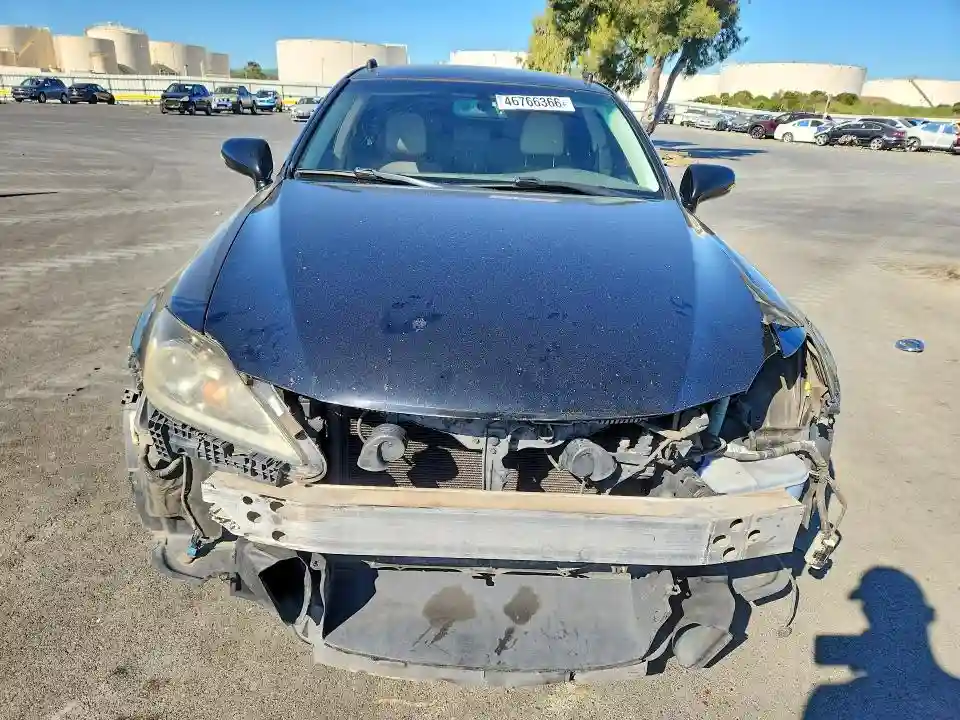 JTHCF5C27C5059185 2012 LEXUS IS-4