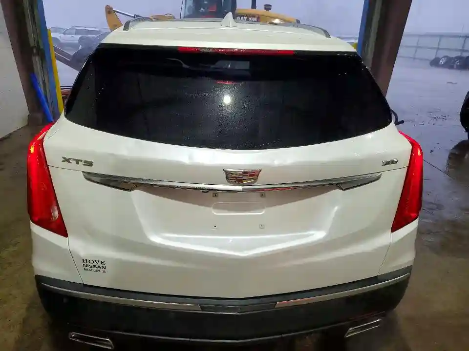 1GYKNCRS0JZ107508 2018 CADILLAC XT5-5