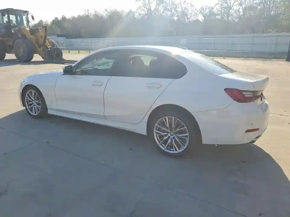 3MW69FF02P8C83895 2023 BMW 3 SERIES-1