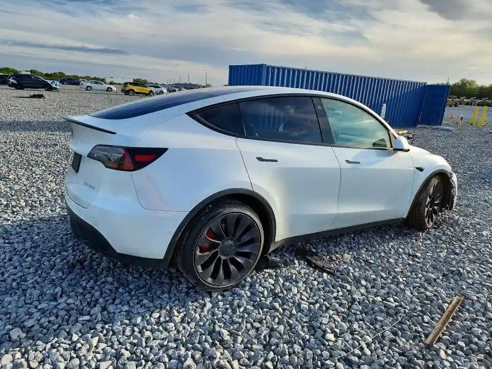 7SAYGDEF8NF326952 2022 TESLA MODEL Y-2