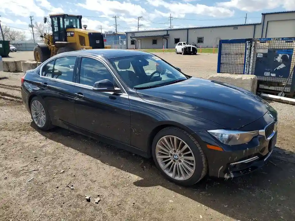 WBA3B3C58DF535657 2013 BMW 3 SERIES-3