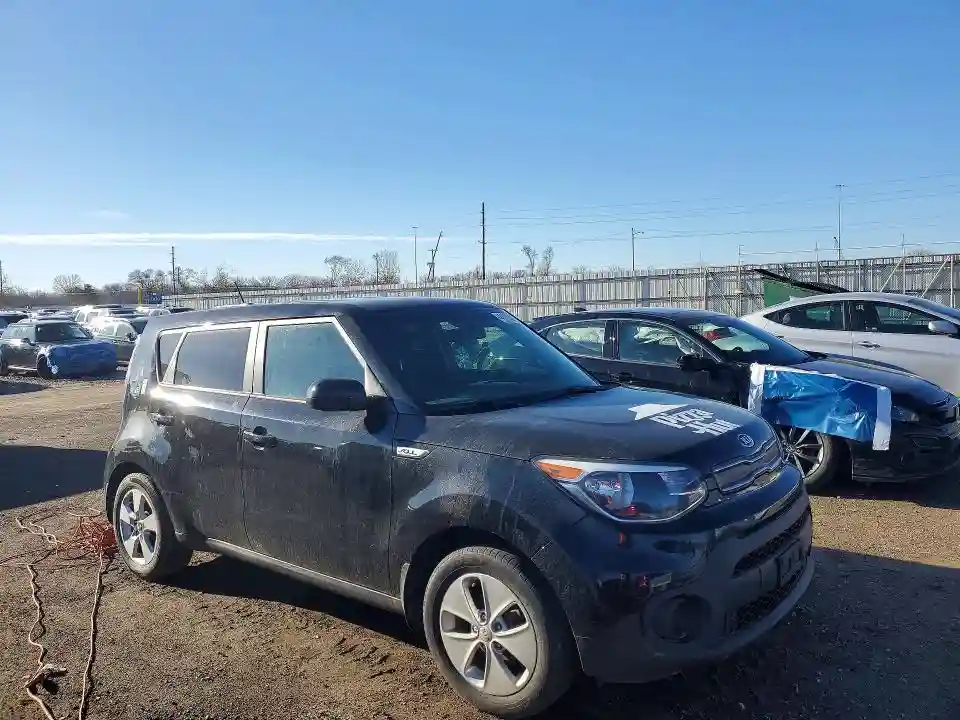 KNDJN2A26H7482509 2017 KIA SOUL BASE-3