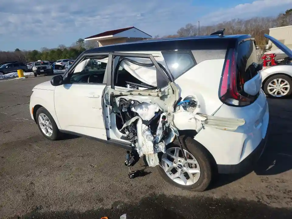 KNDJ23AU5R7225889 2024 KIA SOUL S-1
