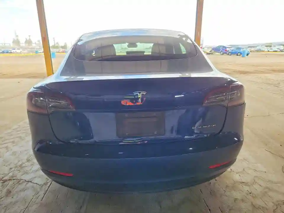5YJ3E1EB8NF342769 2022 TESLA MODEL 3-5