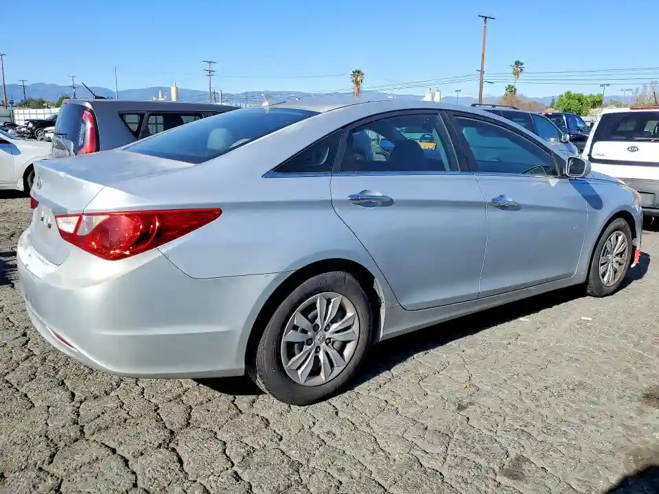 5NPEB4AC3BH041888 2011 HYUNDAI SONATA-2