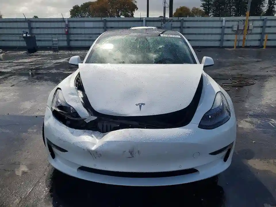 5YJ3E1EB4MF059736 2021 TESLA MODEL 3-4