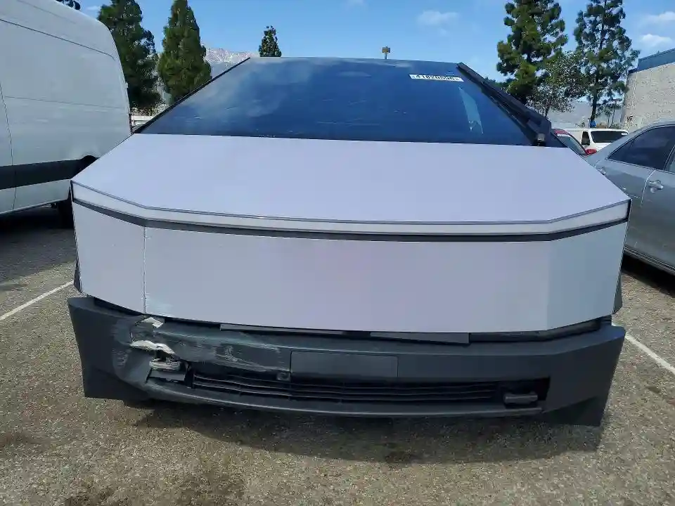 7G2CEHED0RA053444 2024 TESLA CYBERTRUCK-4