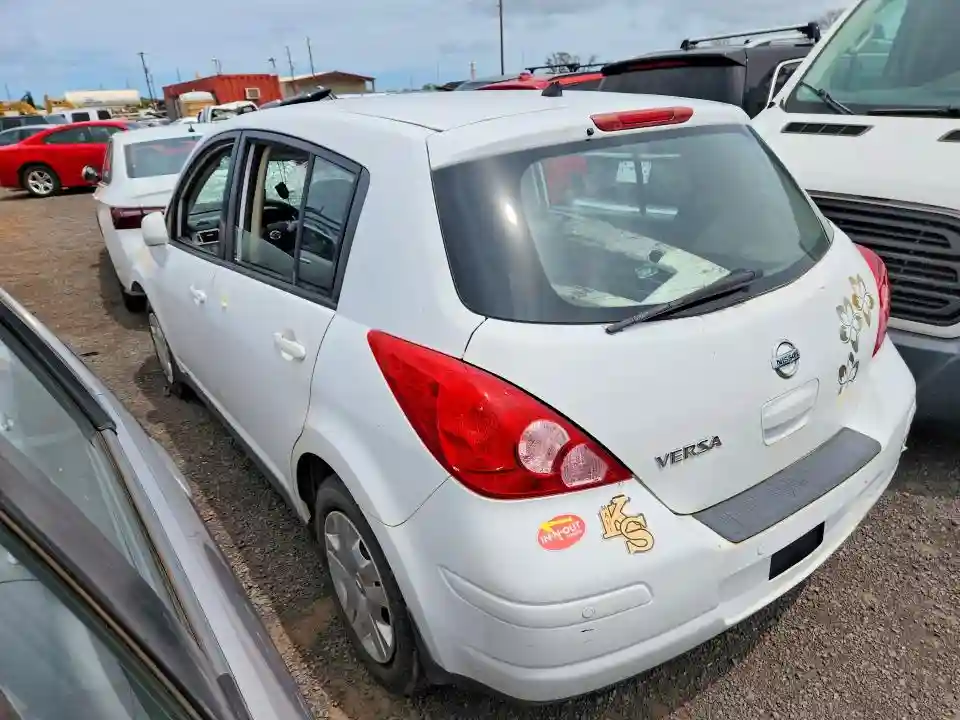 3N1BC1CP2BL499536 2011 NISSAN VERSA-1