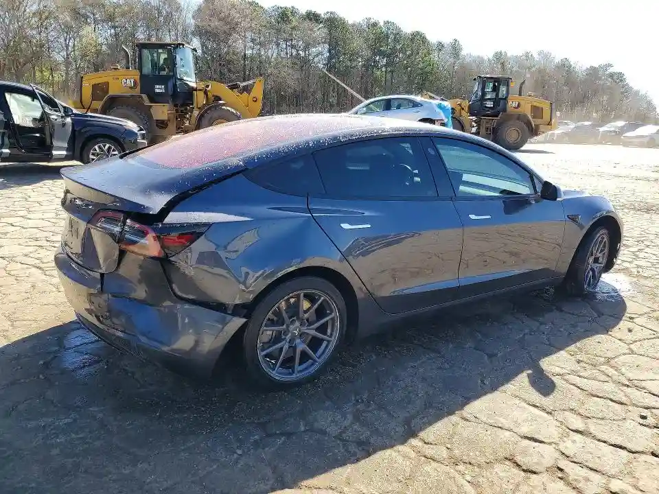 5YJ3E1EA1JF005099 2018 TESLA MODEL 3-2
