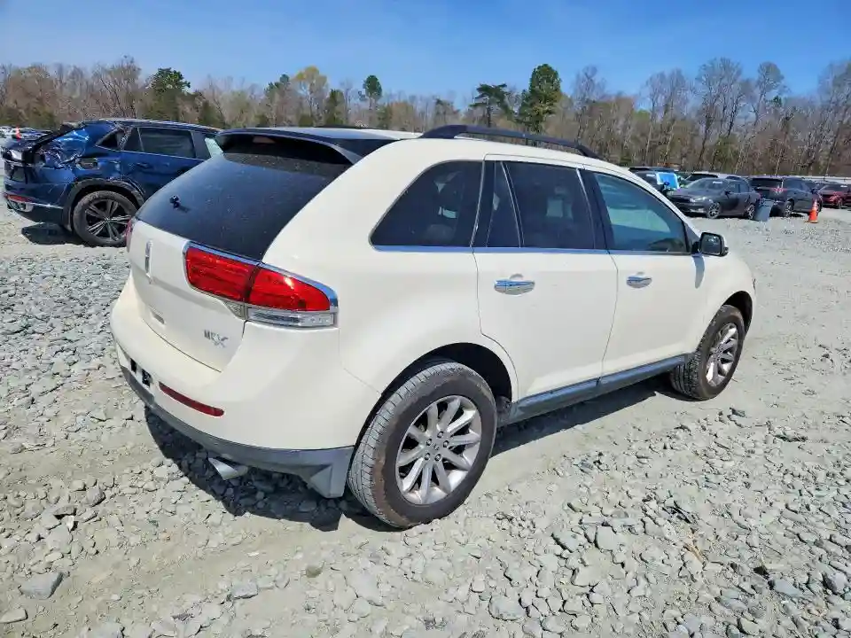 2LMDJ6JK9DBL25946 2013 LINCOLN TOWNHOUSE MKX-2