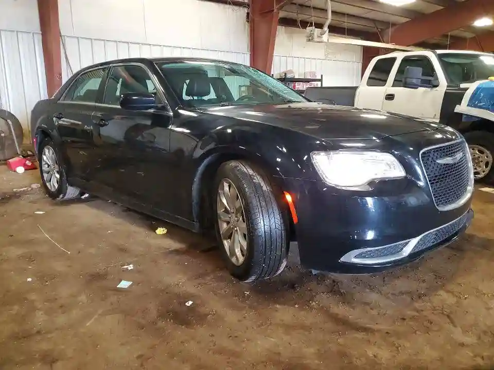 2C3CCARG7HH571491 2017 CHRYSLER 300-3