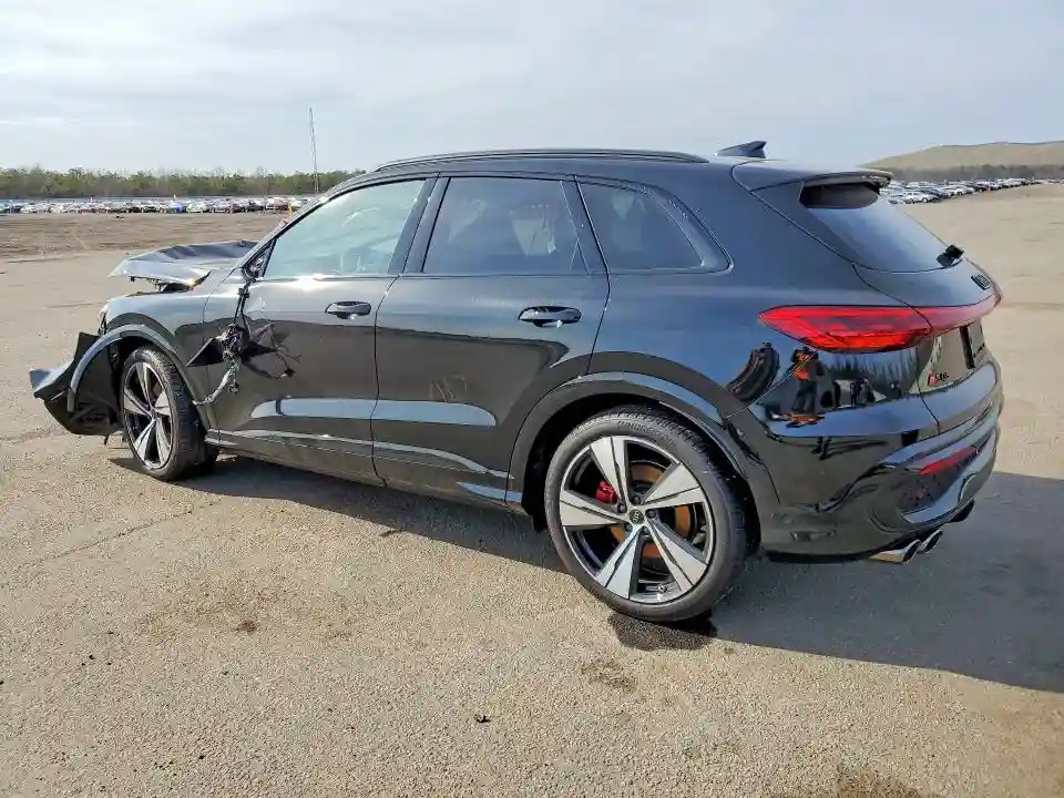 WA125AGU0S2122397 2025 AUDI SQ5-1