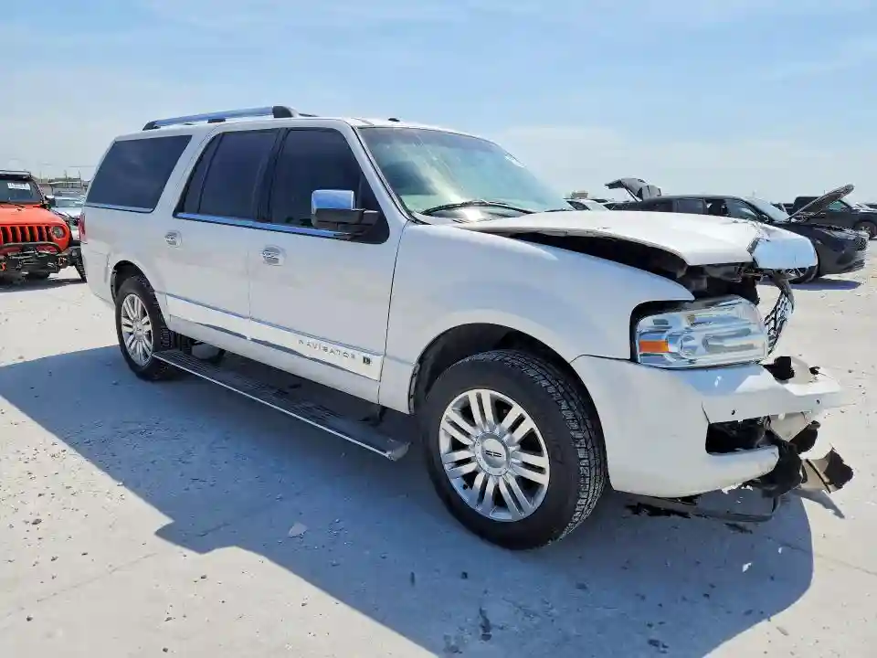 5LMJJ3J52EEL04706 2014 LINCOLN NAVIGATOR-3