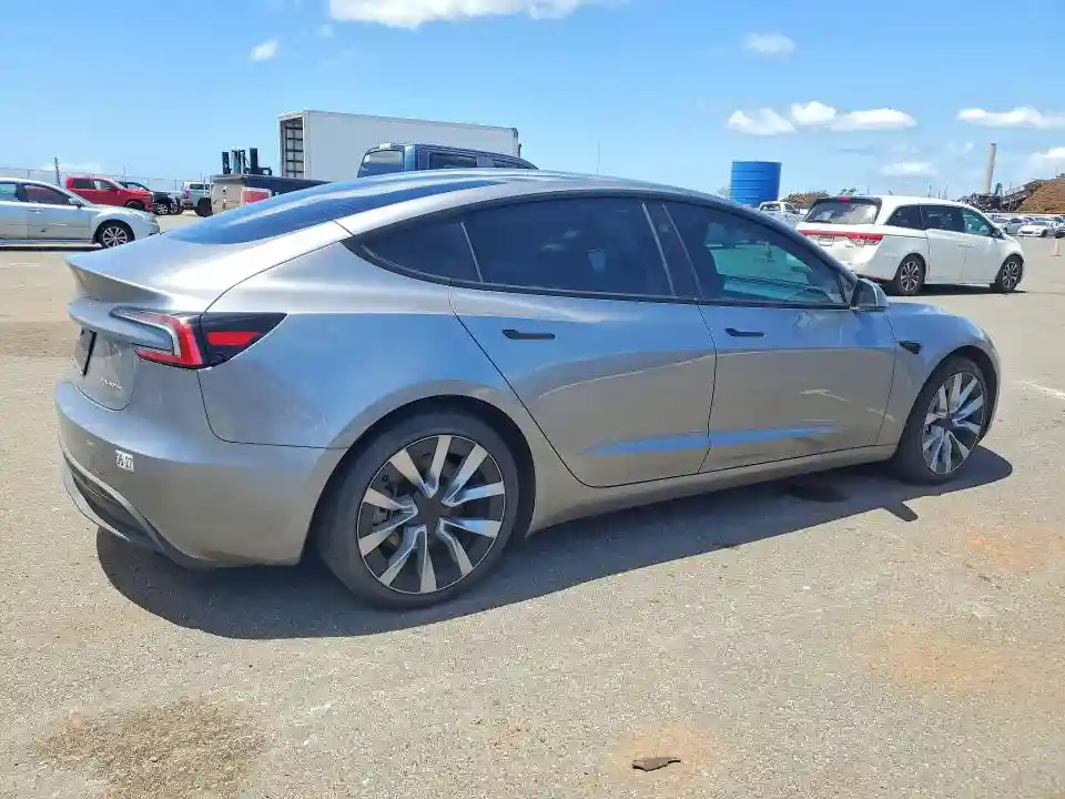 5YJ3E1EB0SF996757 2025 TESLA MODEL 3-2