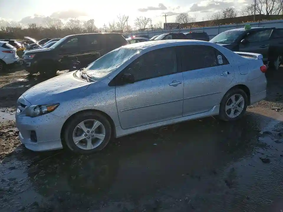5YFBU4EE4DP210332 2013 TOYOTA COROLLA-0