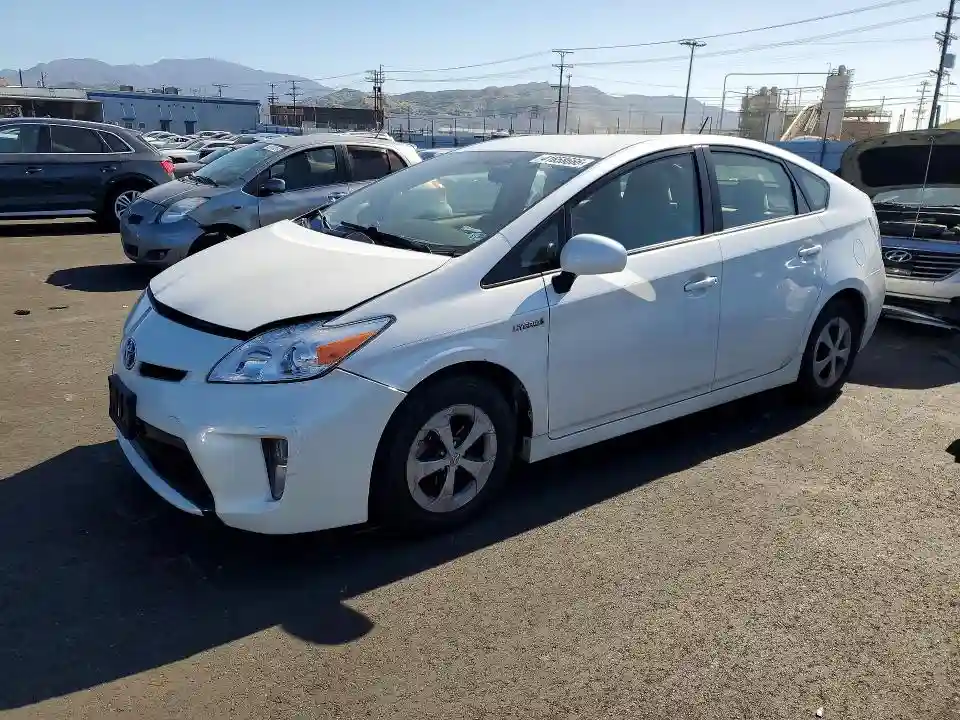 JTDKN3DUXE0389505 2014 TOYOTA PRIUS-0