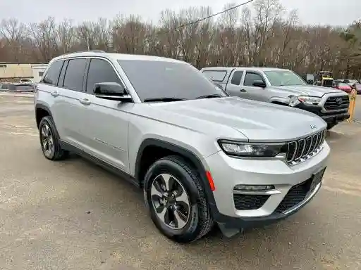 1C4RJYB66PC649198 2023 JEEP GRAND CHEROKEE-3