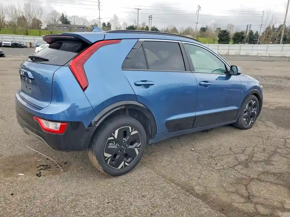KNDCR3L17R5125635 2024 KIA NIRO EV WI-2