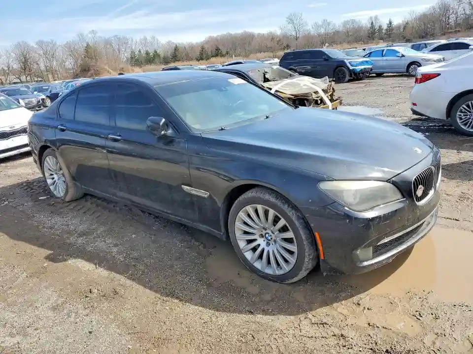 WBAKC6C59CC395693 2012 BMW 7 SERIES-3