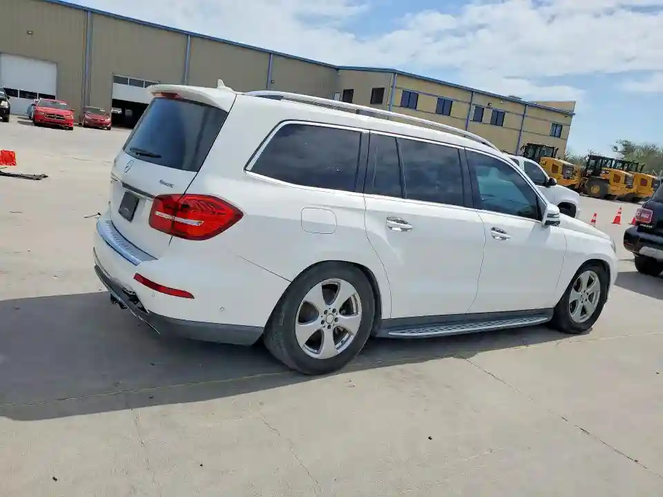 4JGDF6EE7HA881269 2017 MERCEDES-BENZ GLS-CLASS-2