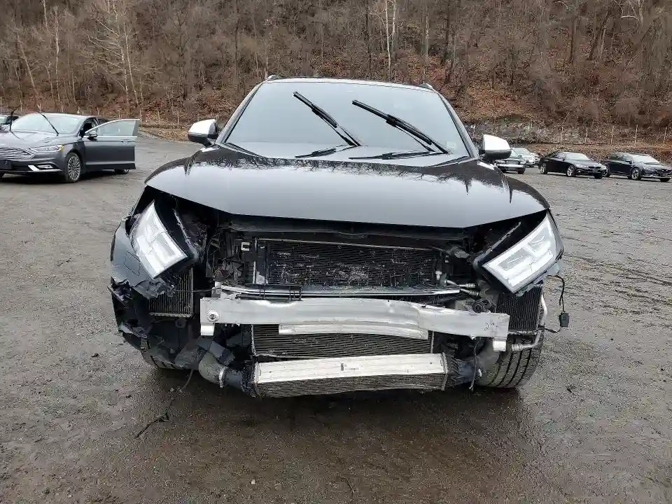 WA1C4AFY3J2041503 2018 AUDI SQ5-4