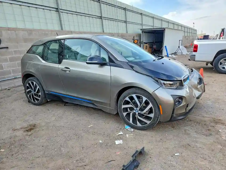 WBY1Z6C30HV949841 2017 BMW I SERIES-3