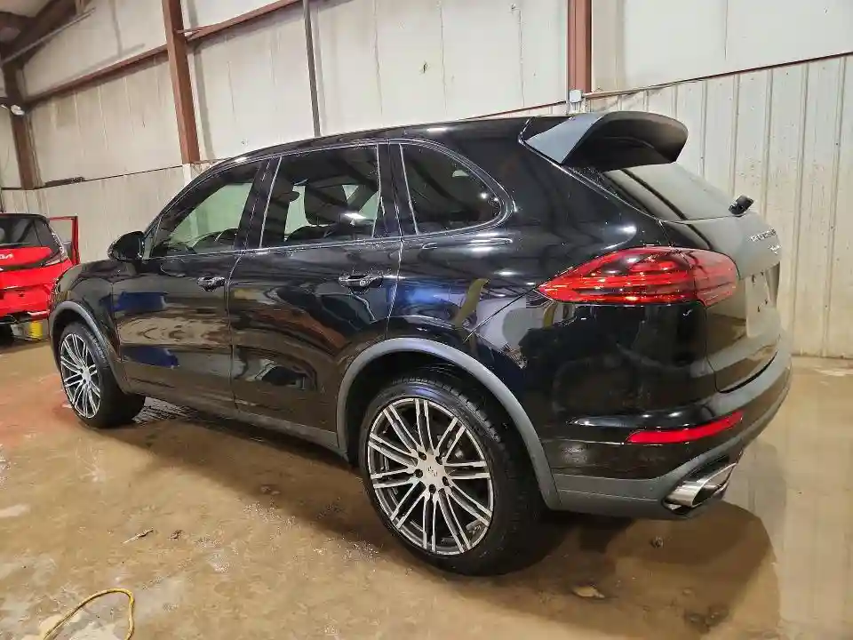 WP1AA2A22GKA11771 2016 PORSCHE CAYENNE-1