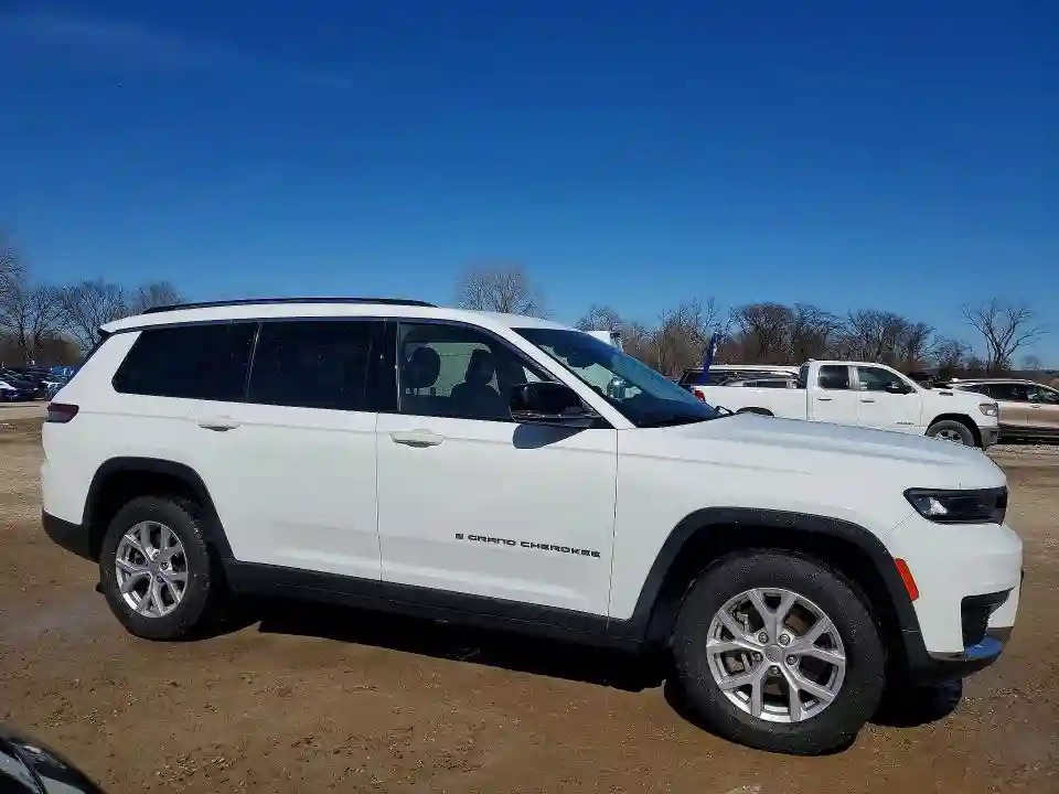1C4RJKBG4M8134298 2021 JEEP CHEROKEE-3