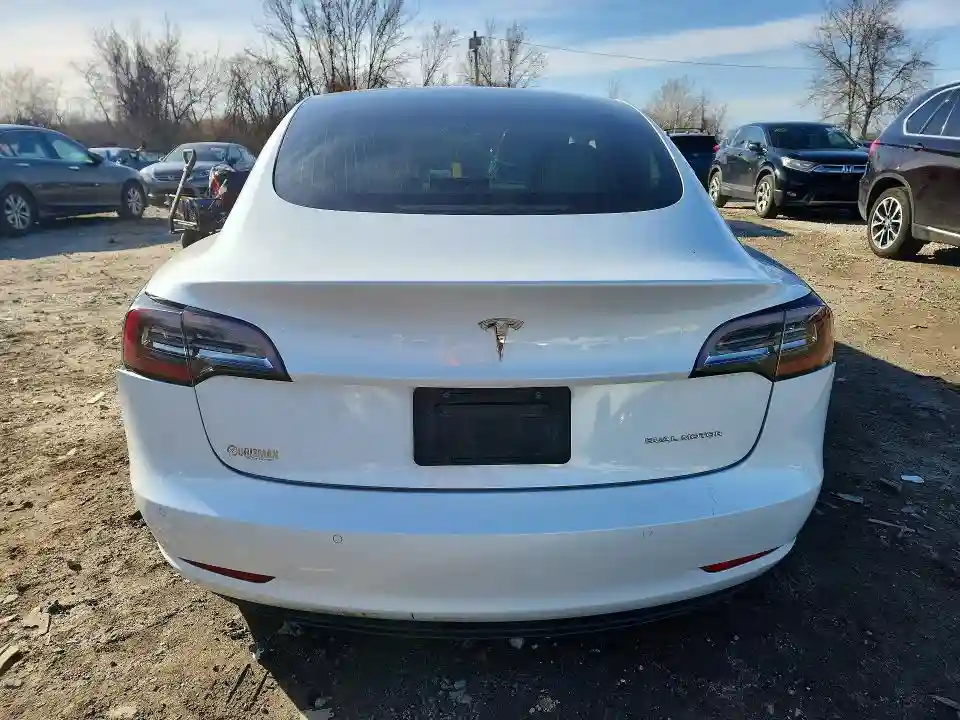 5YJ3E1EB6KF494934 2019 TESLA MODEL 3-5
