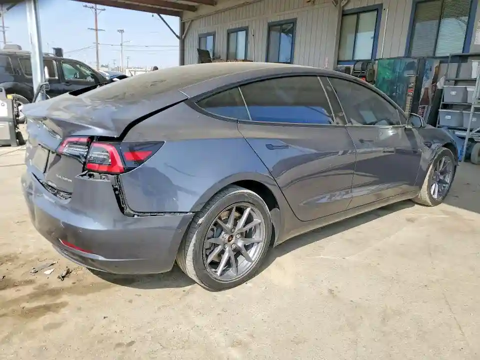 5YJ3E1EB9NF172406 2022 TESLA MODEL 3-2