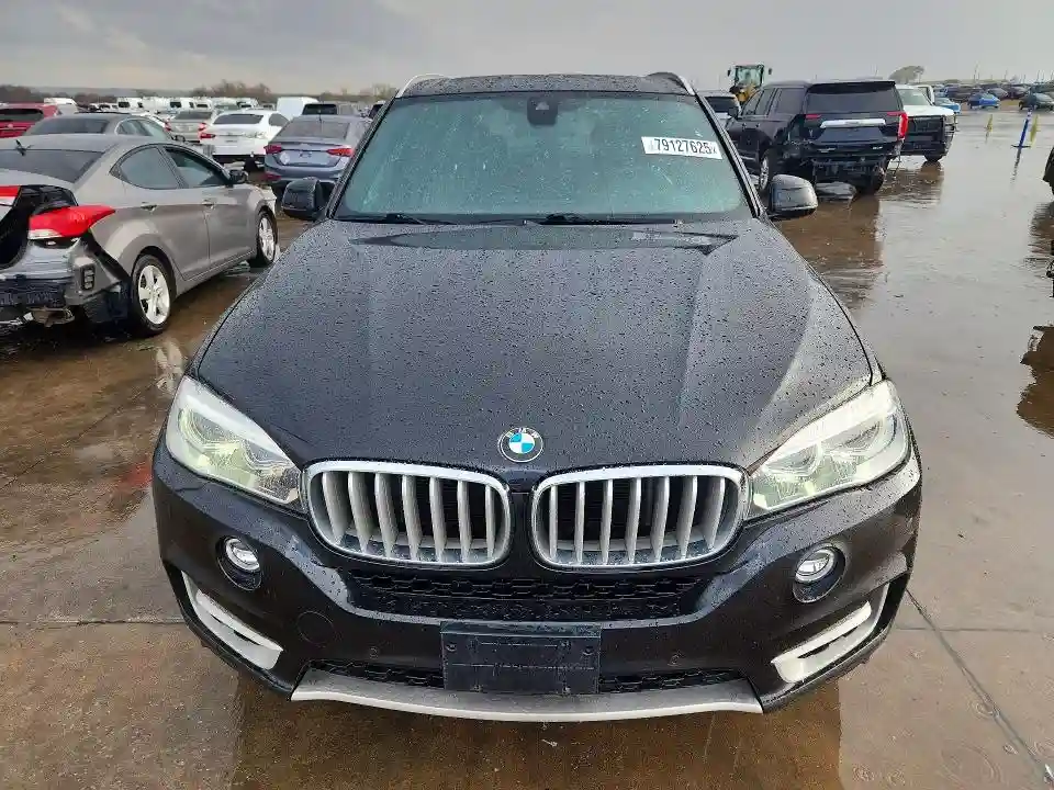 5UXKR2C51J0Z15537 2018 BMW X5-4
