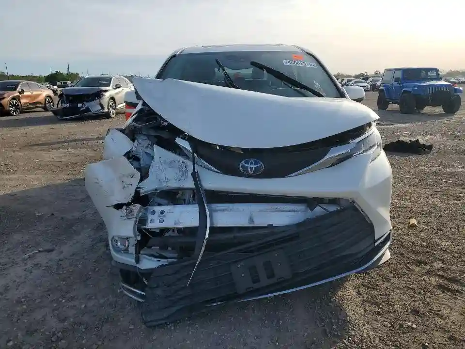 5TDYRKEC3MS034377 2021 TOYOTA SIENNA-4